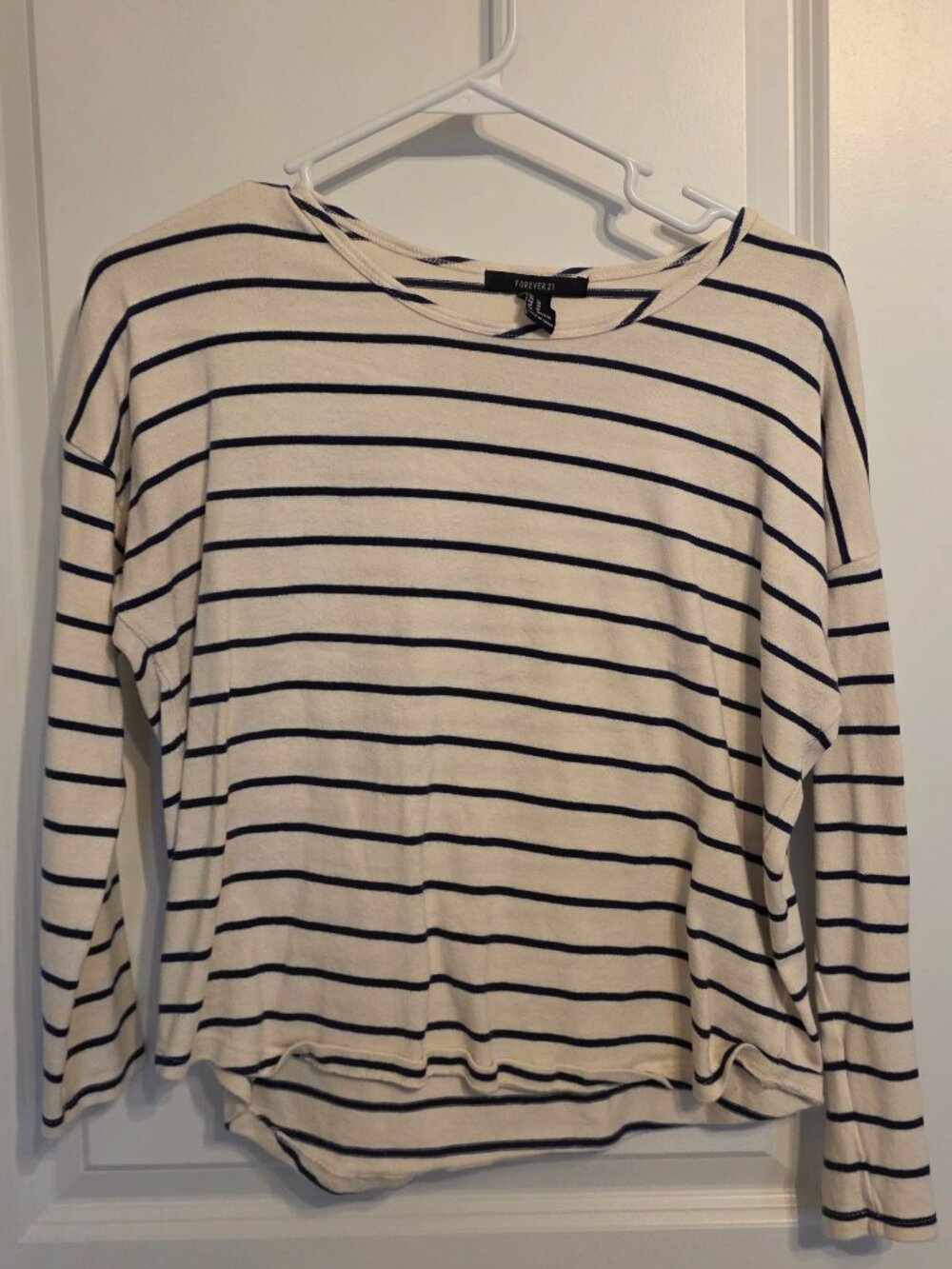 Forever21 Blue Striped Cream Long Sleeve T-Shirt - Size Medium